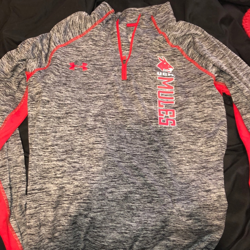 UCM half zip